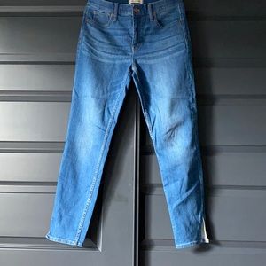 Madewell 9” High-rise skinny jean. Size 30.